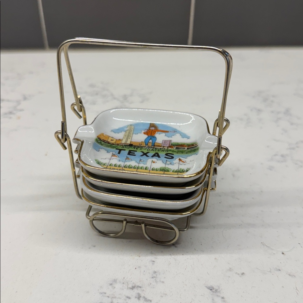 Vtg Set 4 Small Porcelain Ashtrays in Holder TEXAS